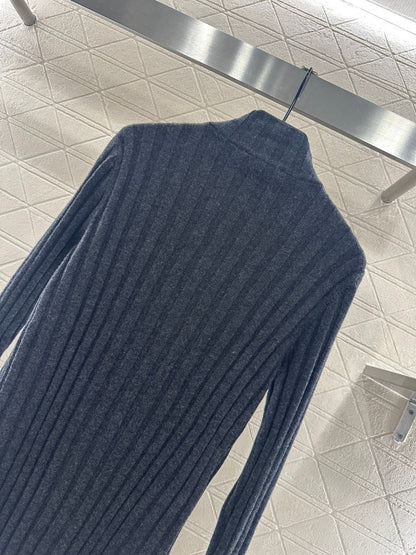 Slim Fit Knit Zipper Top