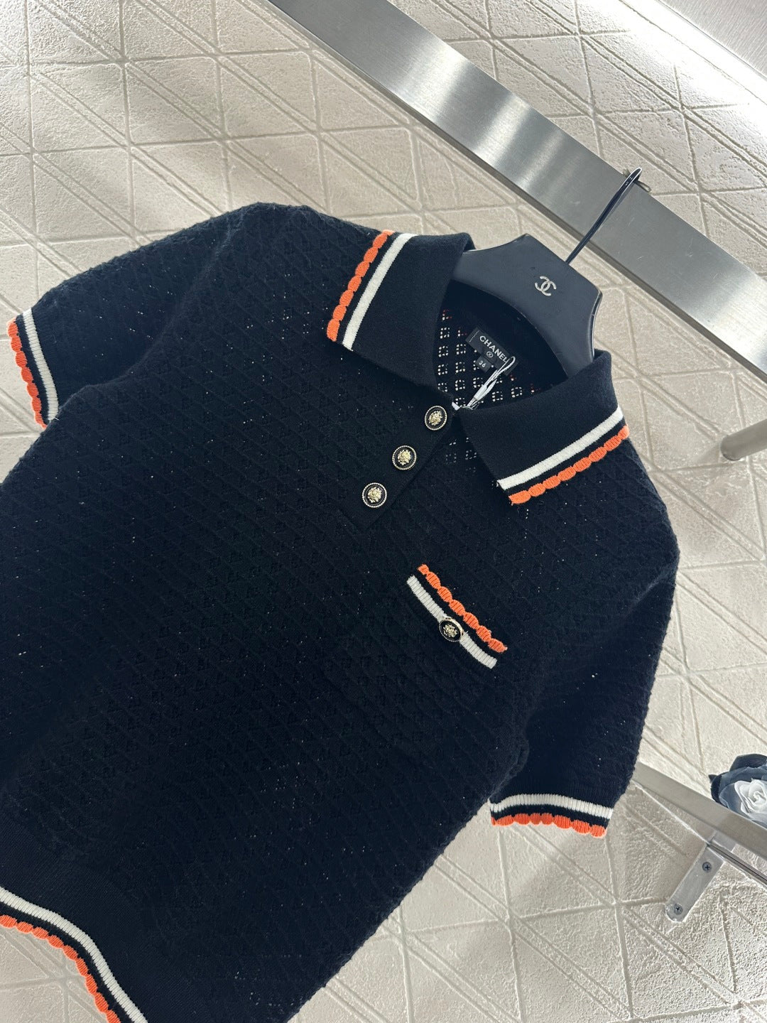 Color-blocked Collared Knit Short-Sleeve T-Shirt