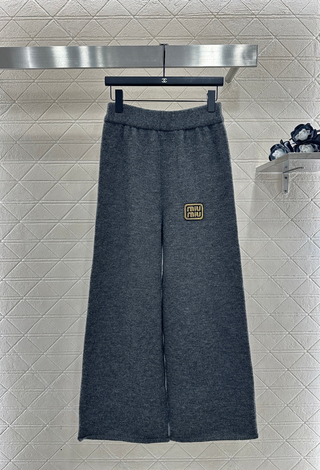 Fur-trimmed zip-up knit set