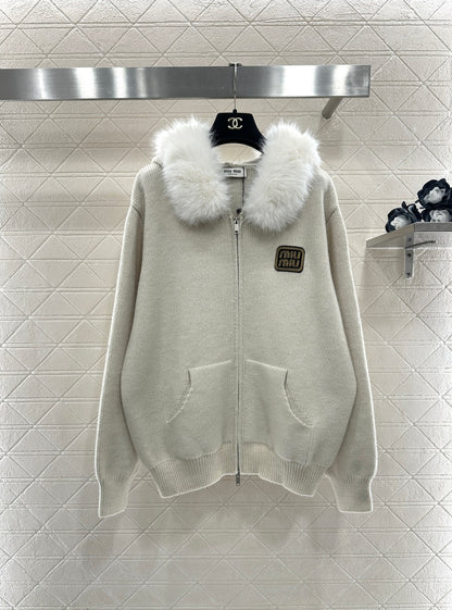 Fur-trimmed zip-up knit set