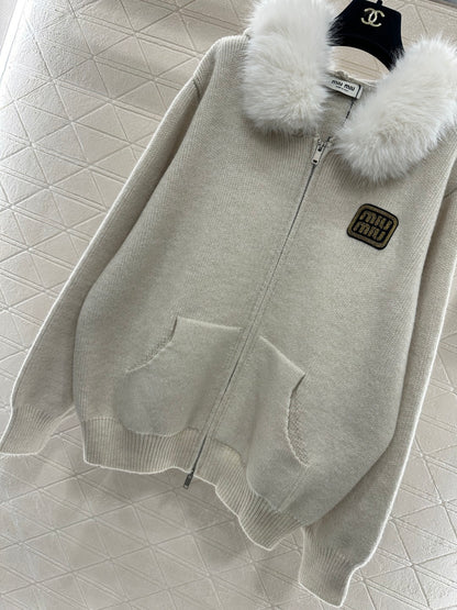 Fur-trimmed zip-up knit set