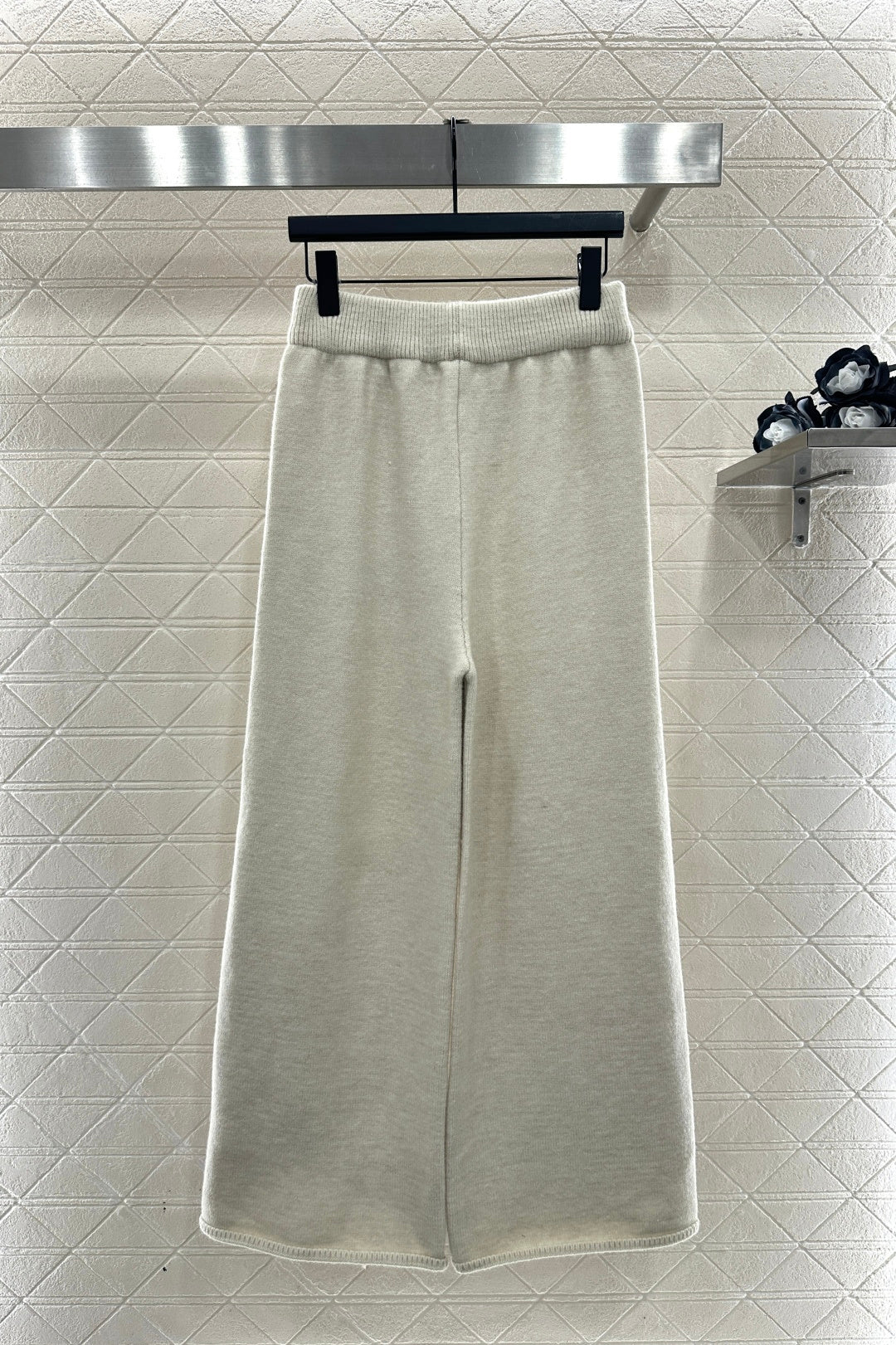 Fur-trimmed zip-up knit set