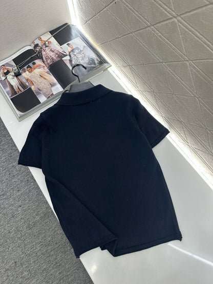 Half-open collar short-sleeved top