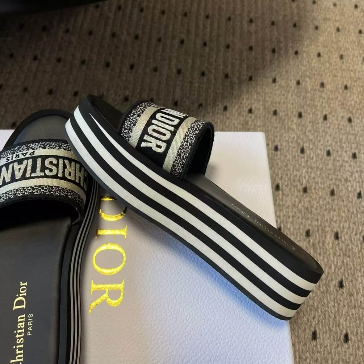 Classic Platform Slide Sandals