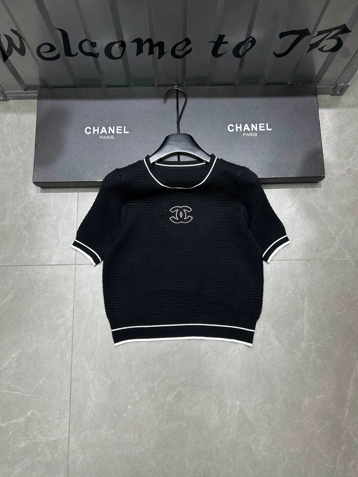 New  flocked short sleeves