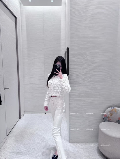 25 Spring and Summer Latest Series Crochet Pocket Knitted Cardigan