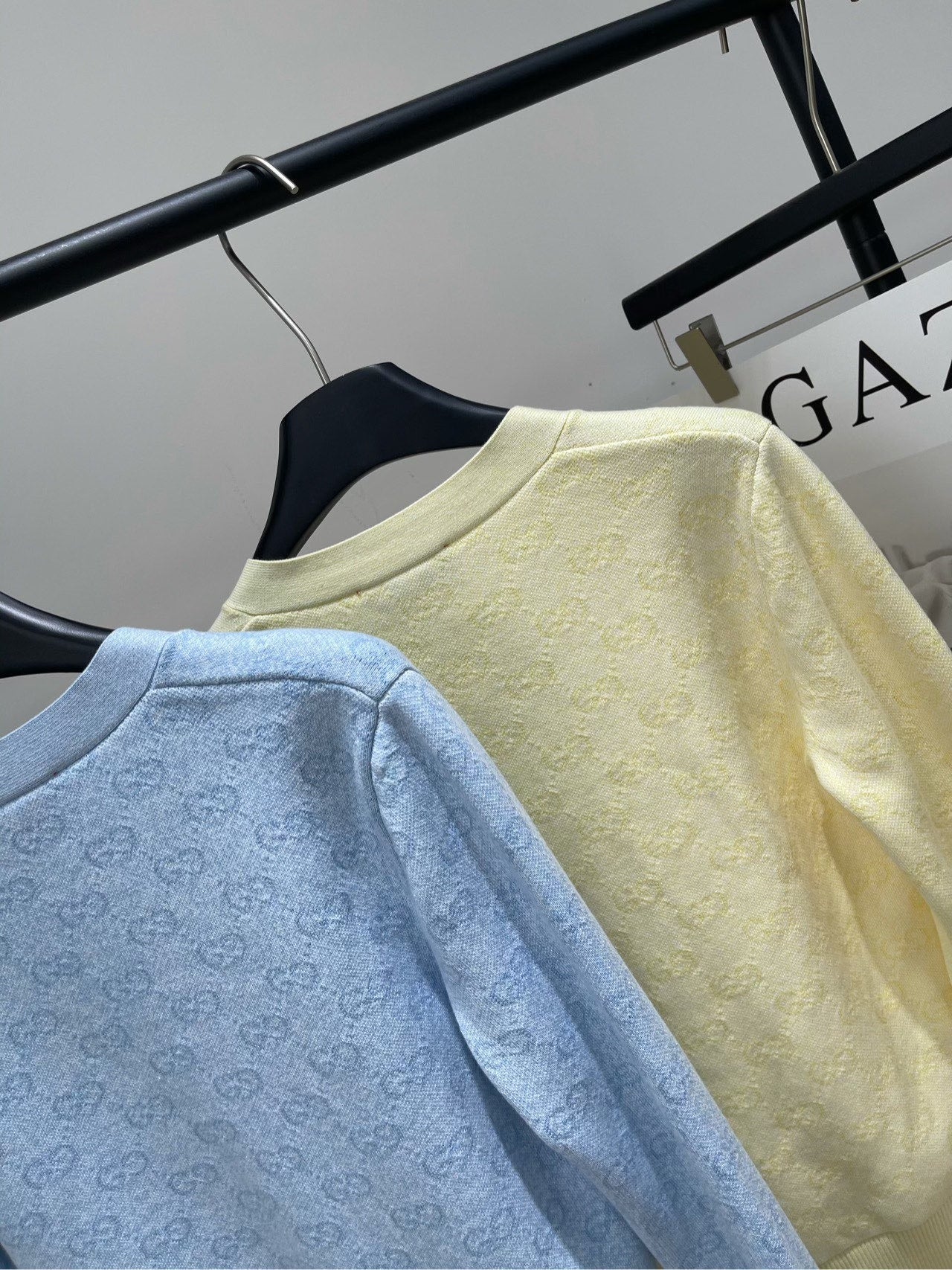 25ss Spring and Summer GU Gentle Knitted Cardigan