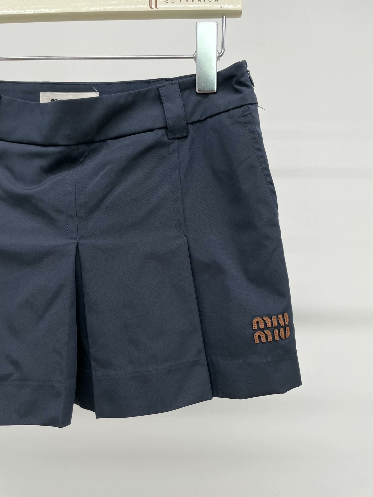 25ss new leather logo skirt