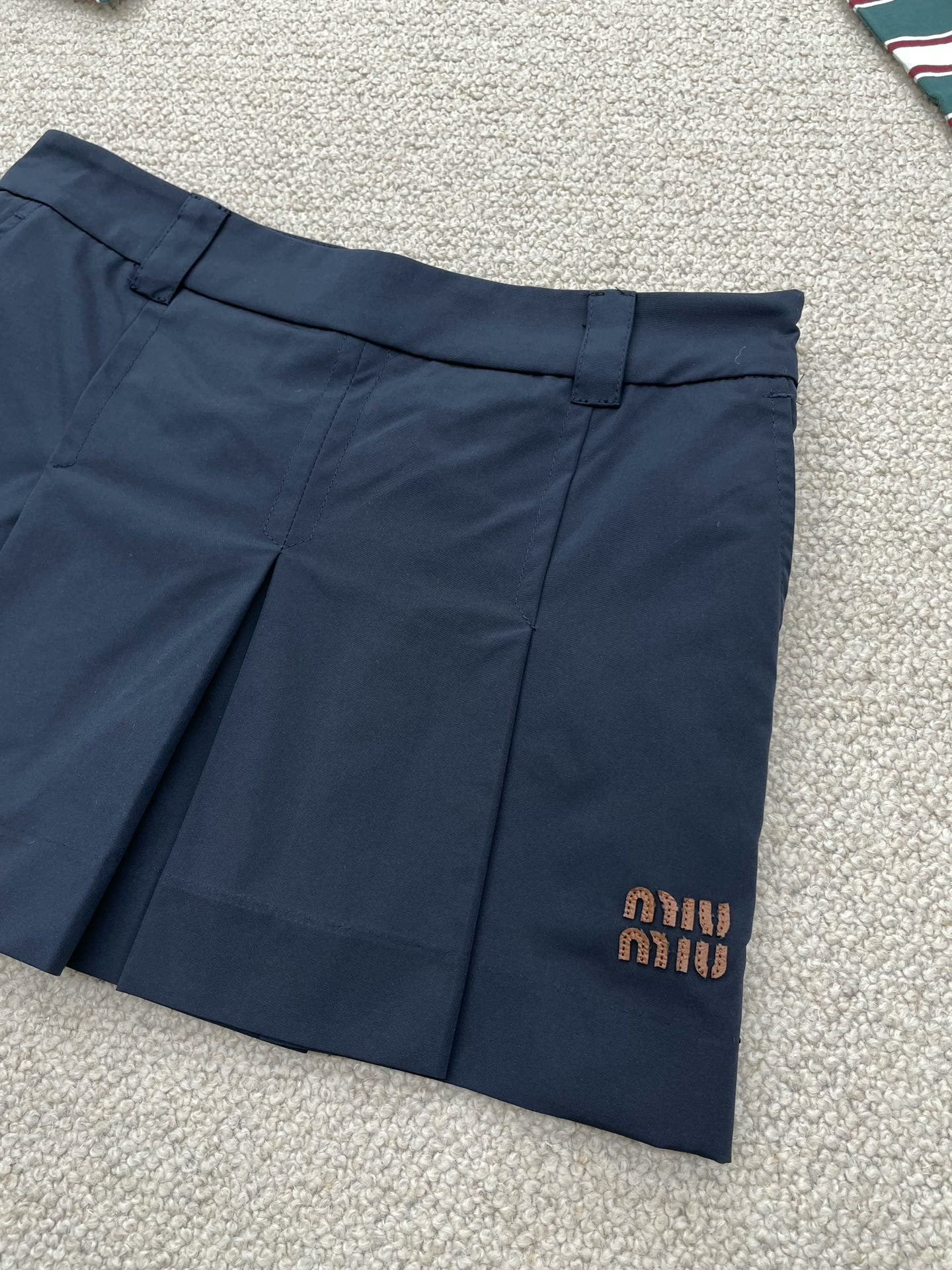 25ss new leather logo skirt