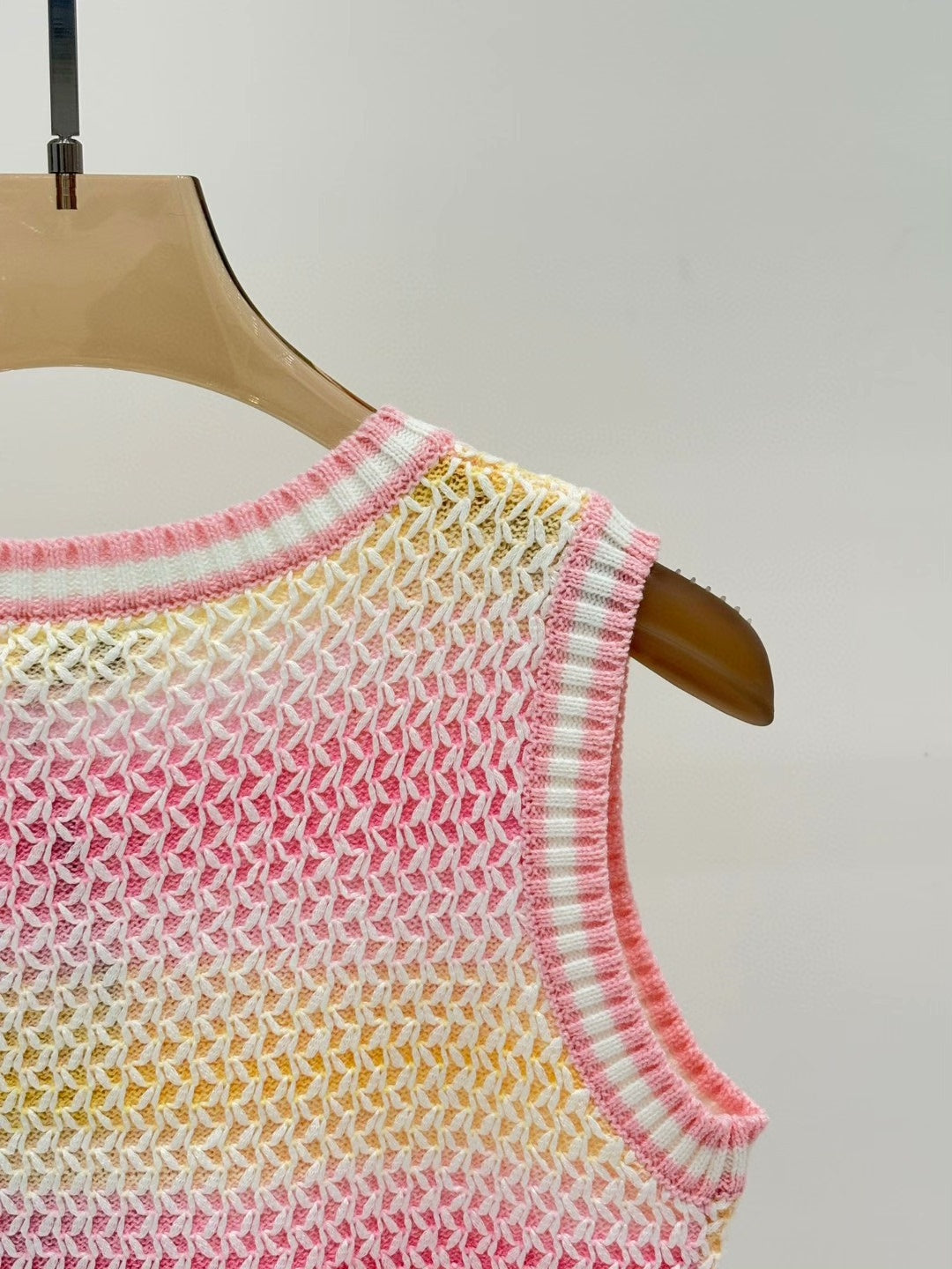 25 Summer jacquard simple knitted vest