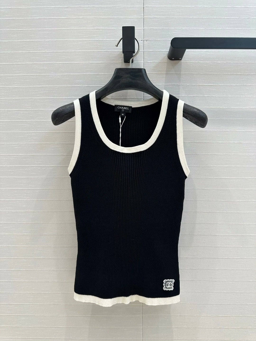 25 Spring and Summer New Colorblocked Slim Fit Vest Top
