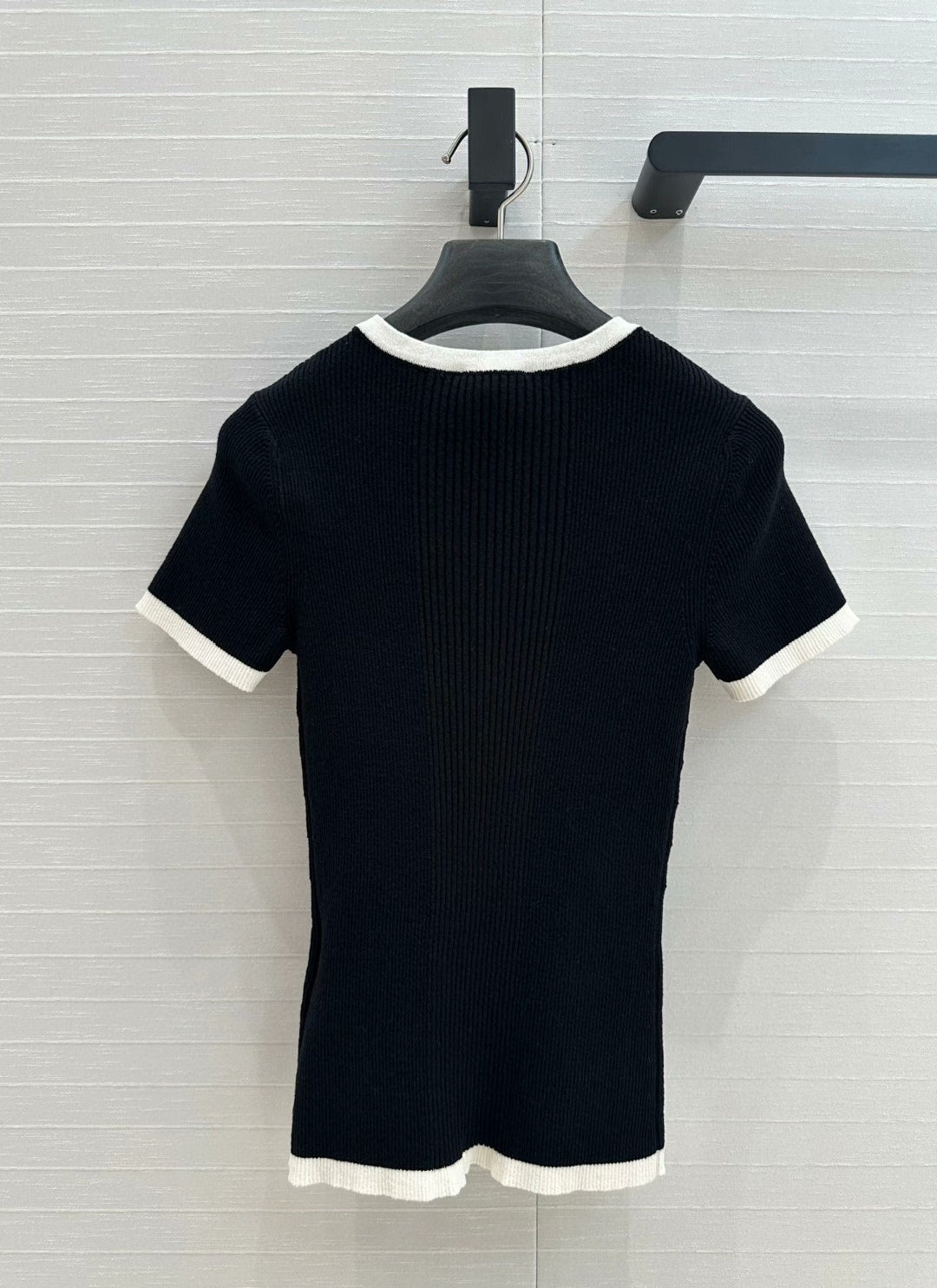 25 Spring/Summer new colorblock slim fit knit top