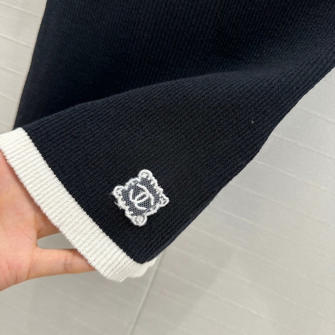 25 Spring/Summer new colorblock slim fit knit top