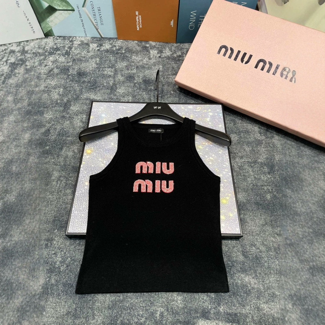 25 Early Spring Diamond Thread Slim Fit Knit Vest