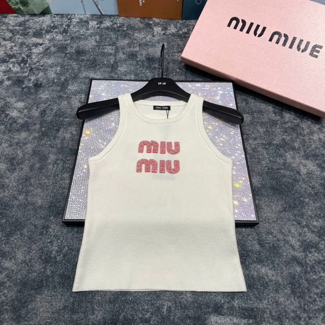 25 Early Spring Diamond Thread Slim Fit Knit Vest