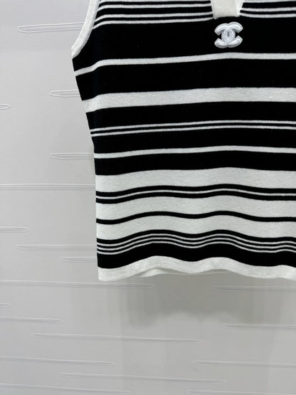 25 Spring and Summer Latest Collection! Lapel Striped Knitted Vest