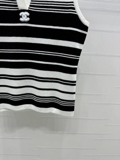 25 Spring and Summer Latest Collection! Lapel Striped Knitted Vest