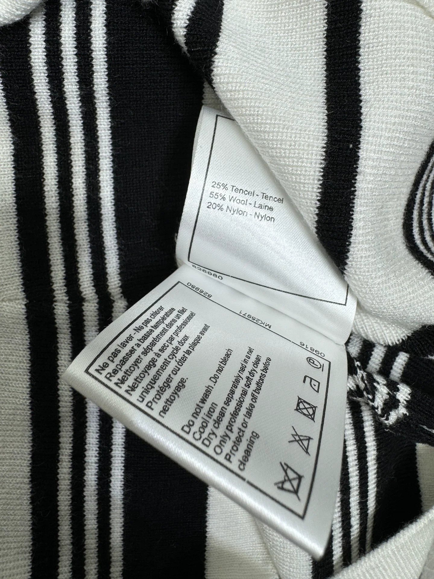 25 Spring and Summer Latest Collection! Lapel Striped Knitted Vest