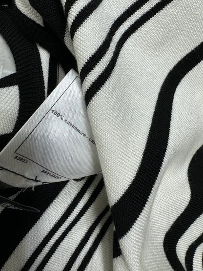 25 Spring and Summer Newest Style! U-neck striped knitted vest