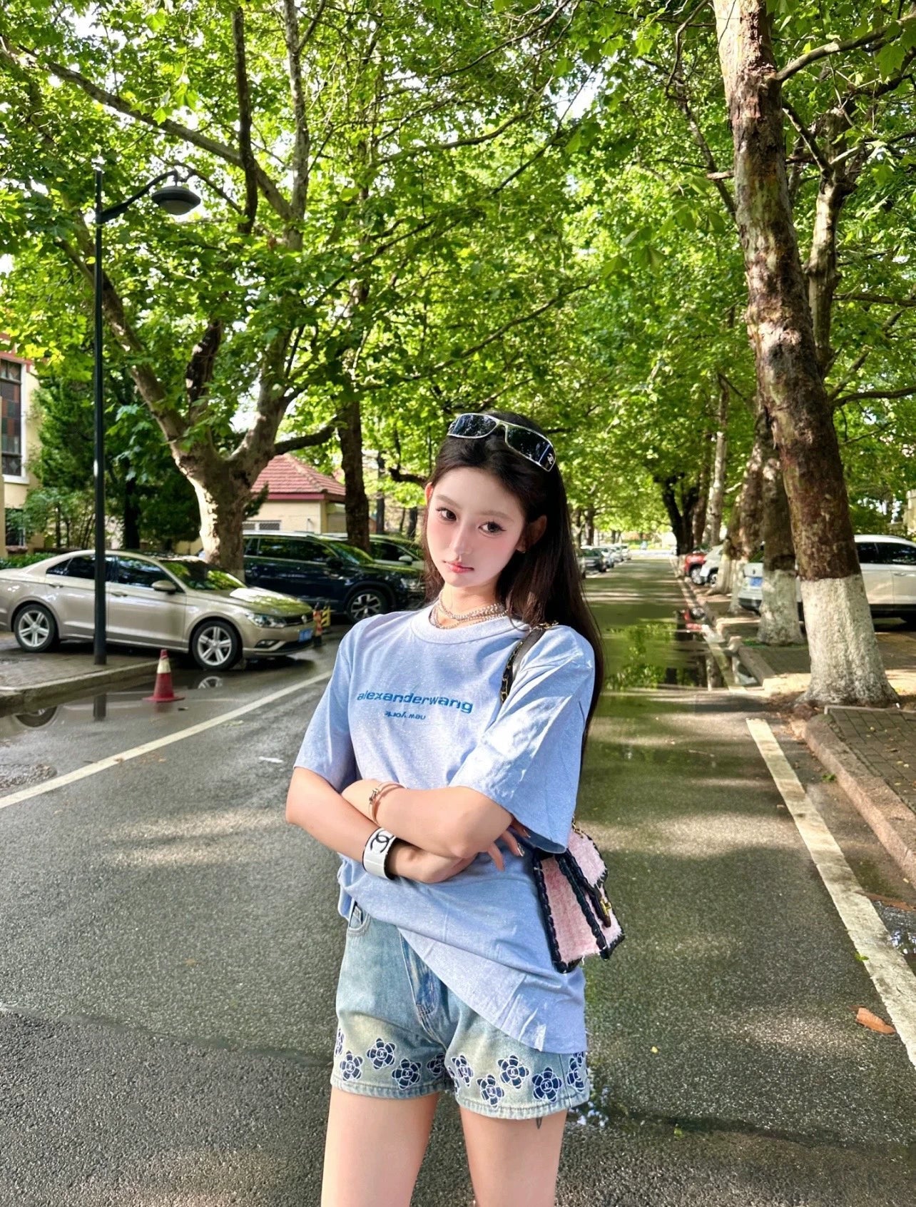 25 Summer Embroidered Camellia Craft Denim Shorts