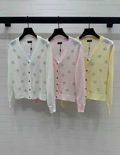 25 Spring and Summer Latest V-neck Diamond Knitted Cardigan