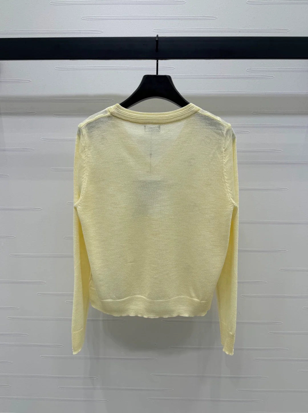 25 Spring and Summer Latest V-neck Diamond Knitted Cardigan