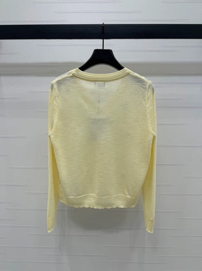 25 Spring and Summer Latest V-neck Diamond Knitted Cardigan