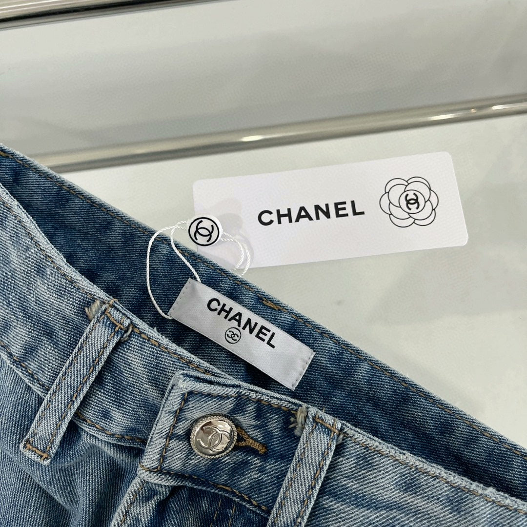 25 pairs of C terry embroidered straight jeans