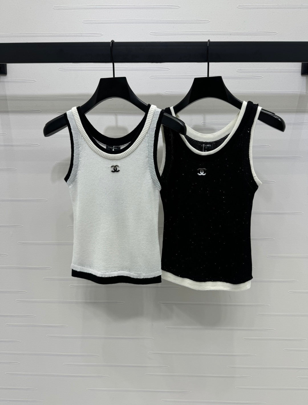 25 Spring and Summer Latest Series Sequined Knitted Vest