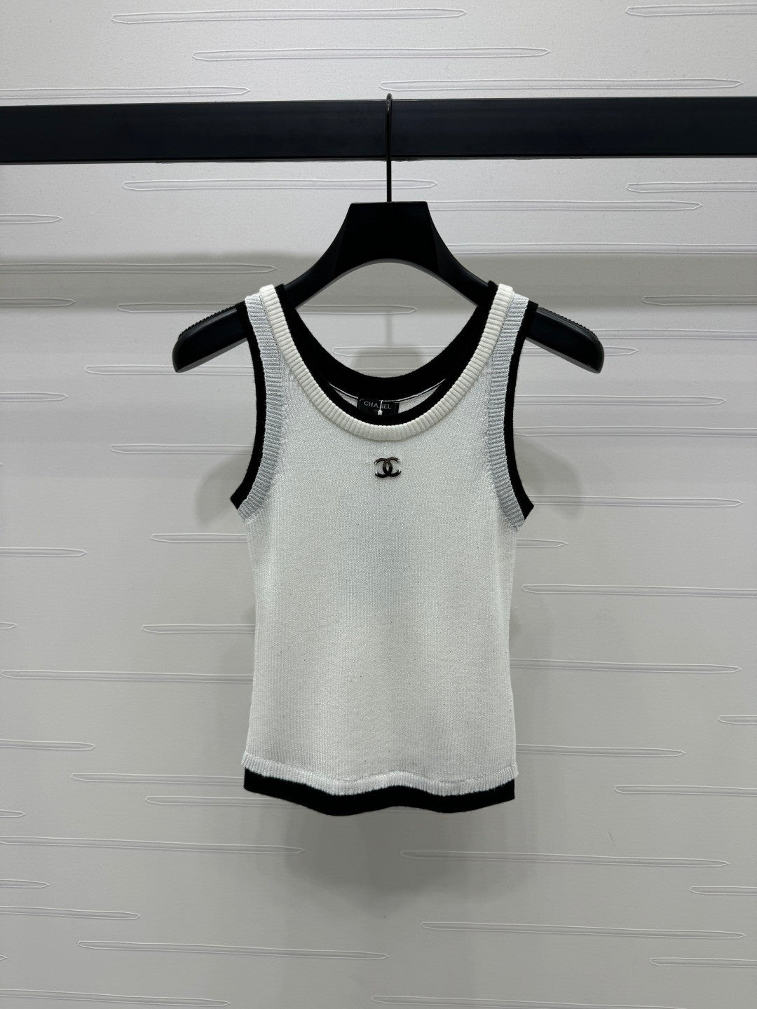 25 Spring and Summer Latest Series Sequined Knitted Vest