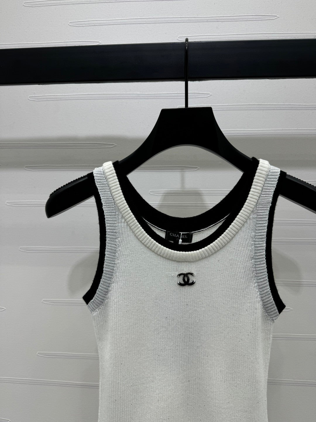 25 Spring and Summer Latest Series Sequined Knitted Vest