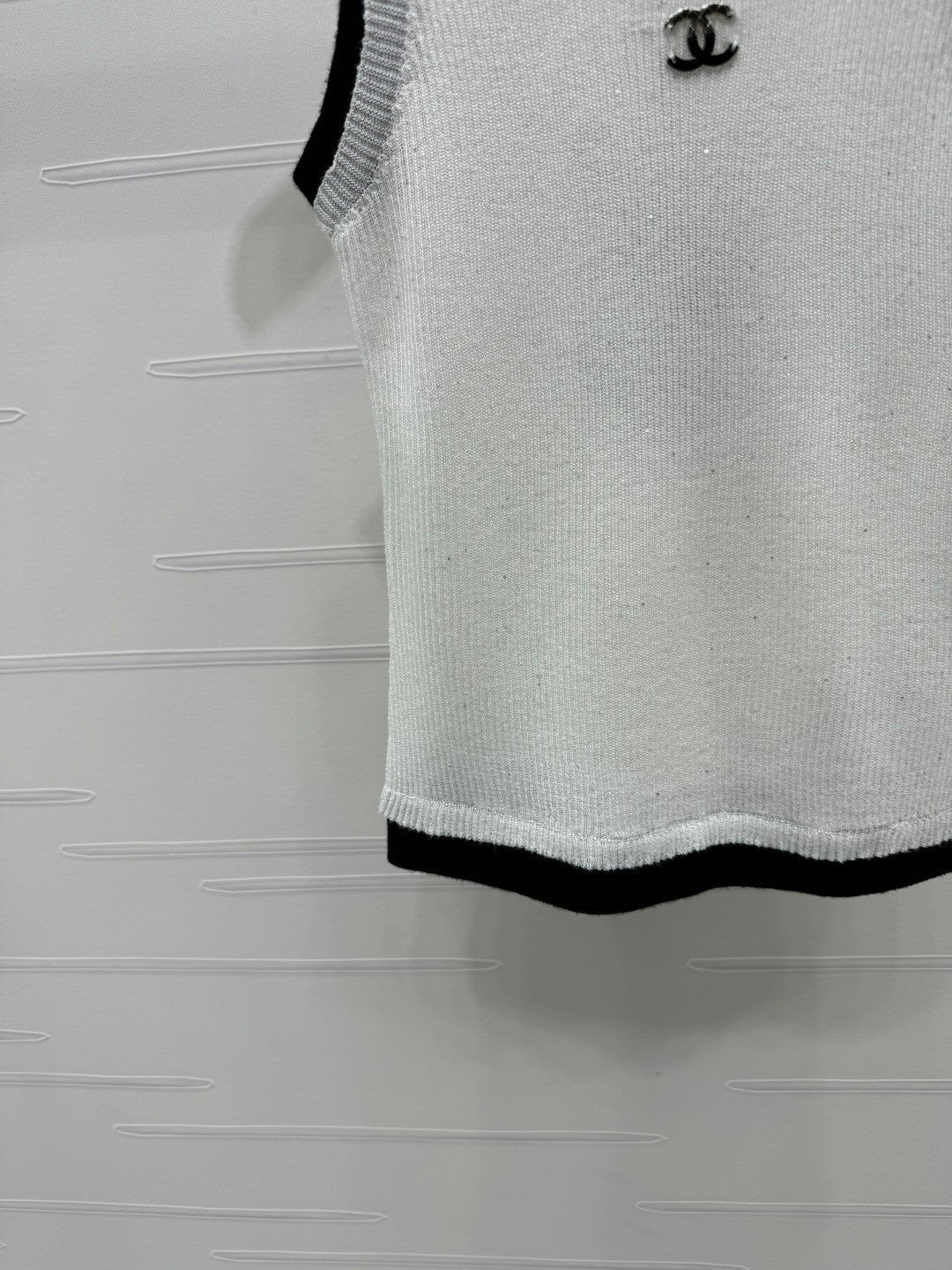 25 Spring and Summer Latest Series Sequined Knitted Vest