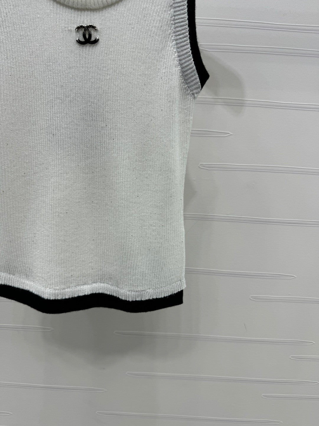 25 Spring and Summer Latest Series Sequined Knitted Vest