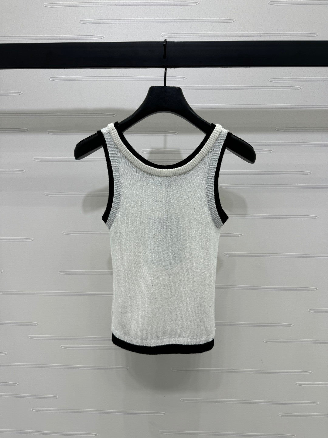 25 Spring and Summer Latest Series Sequined Knitted Vest