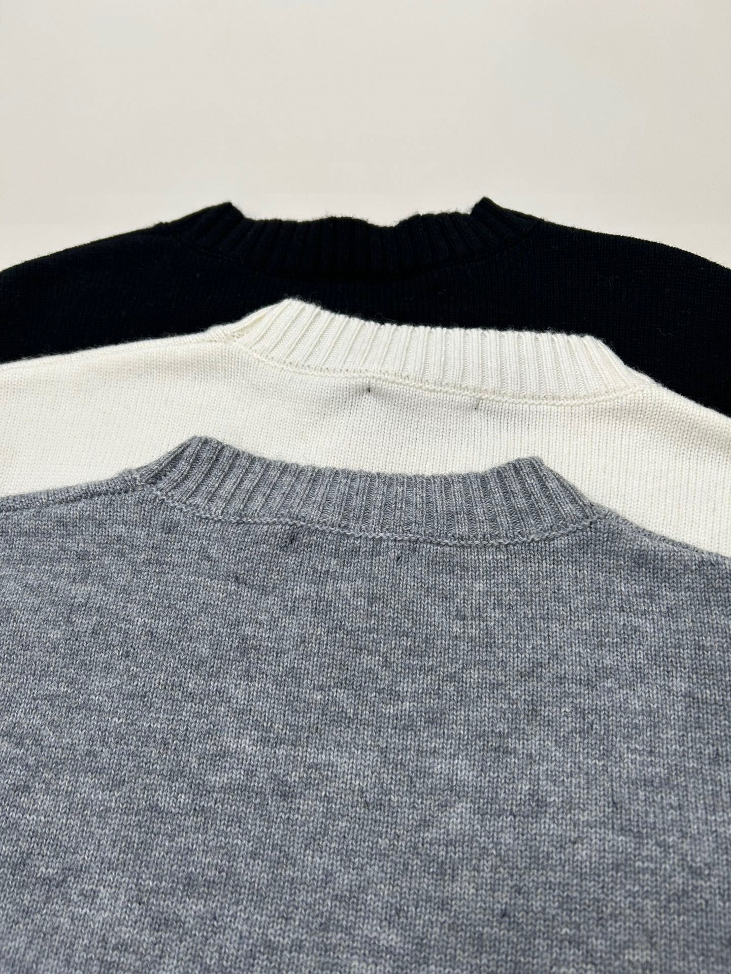 25fw Letter cashmere sweater