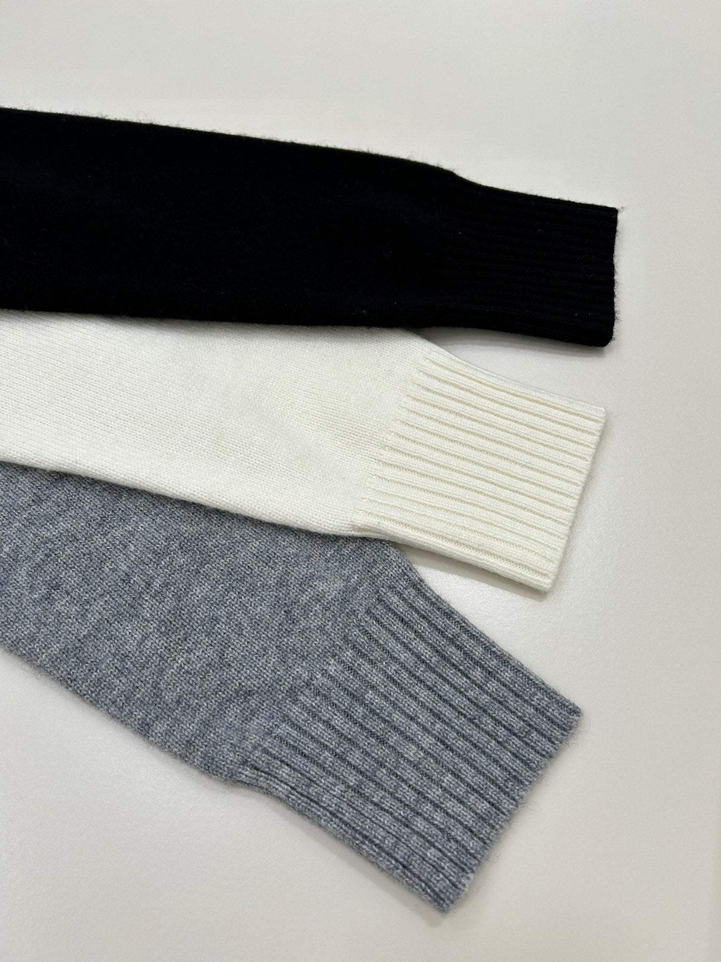 25fw Letter cashmere sweater