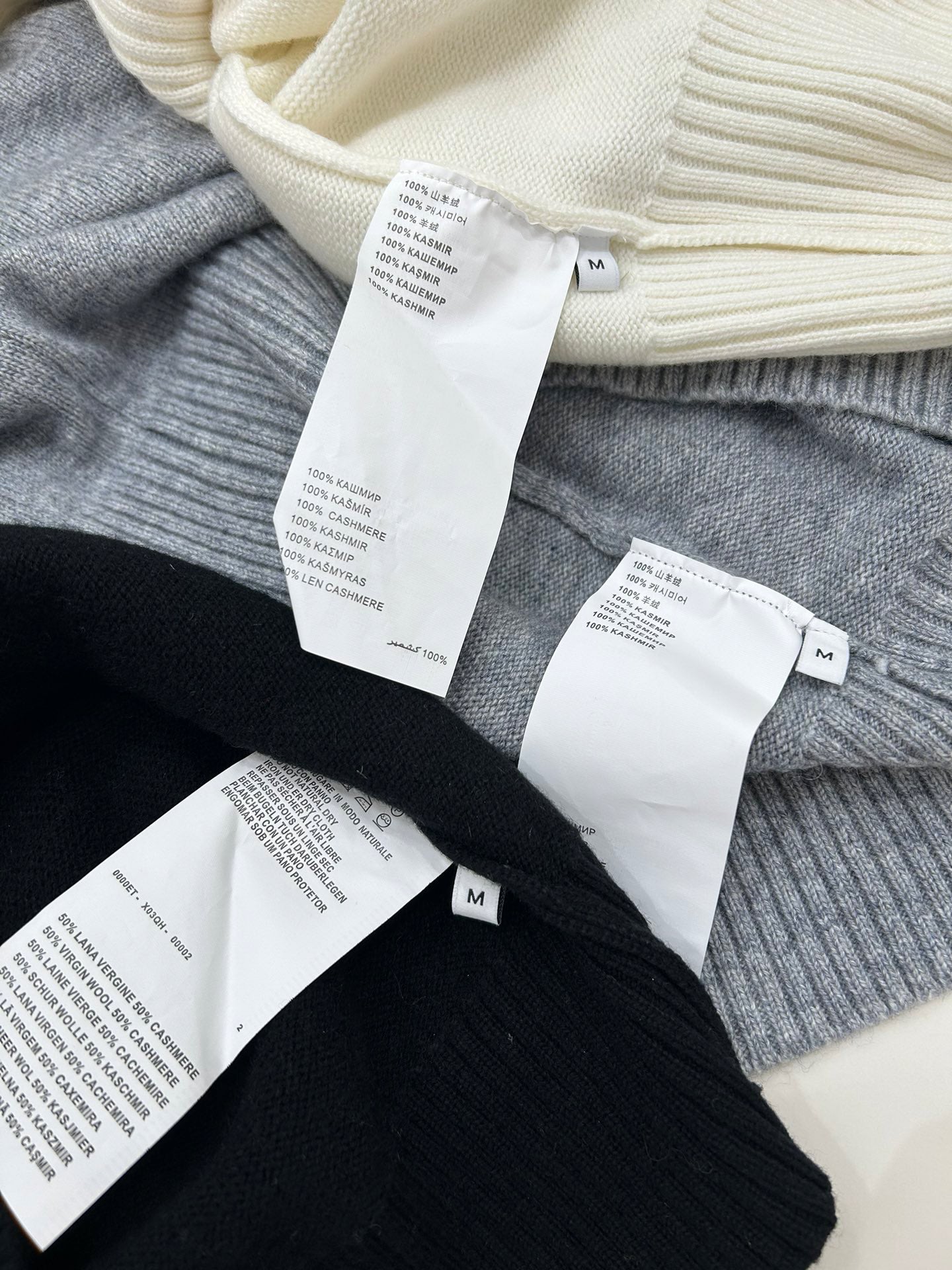 25fw Letter cashmere sweater