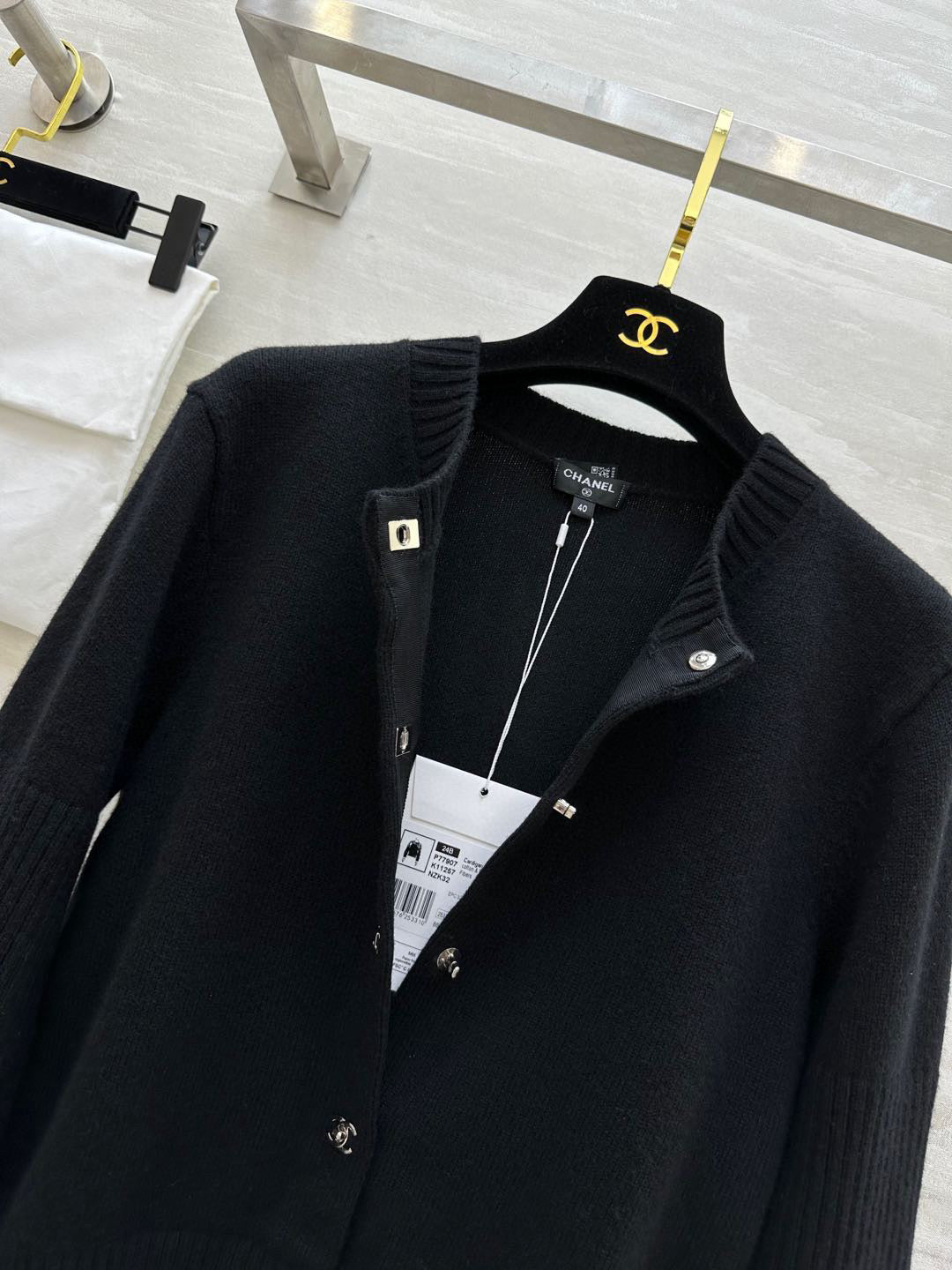 25 Backpack buckle cashmere cardigan + skirt