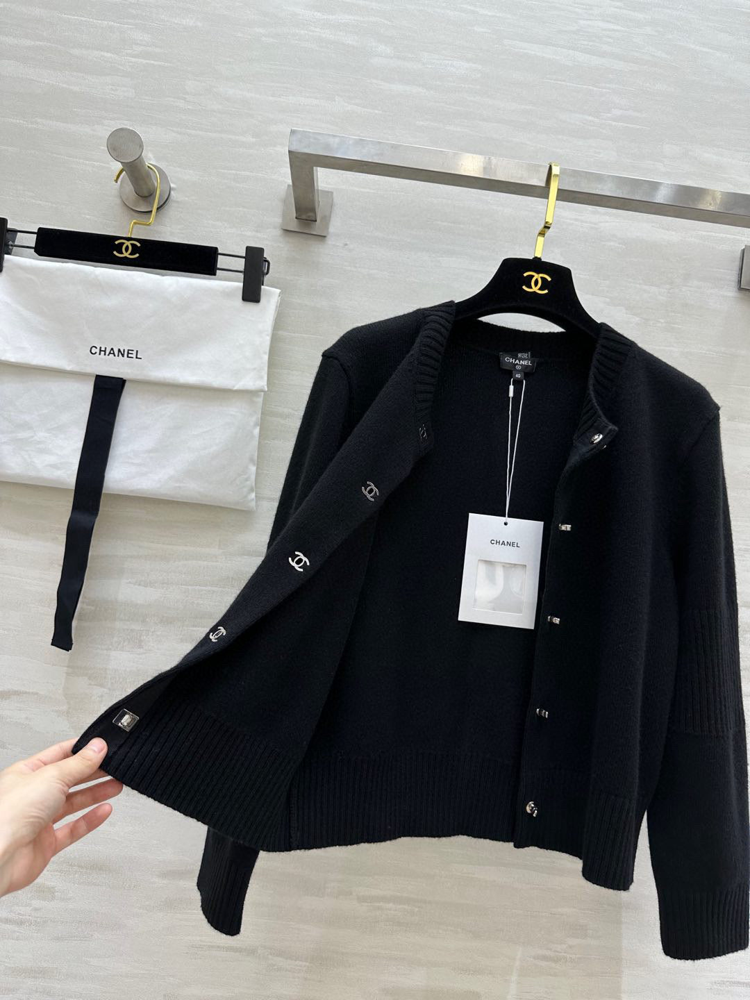 25 Backpack buckle cashmere cardigan + skirt