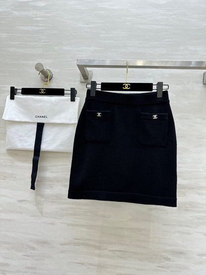 25 Backpack buckle cashmere cardigan + skirt