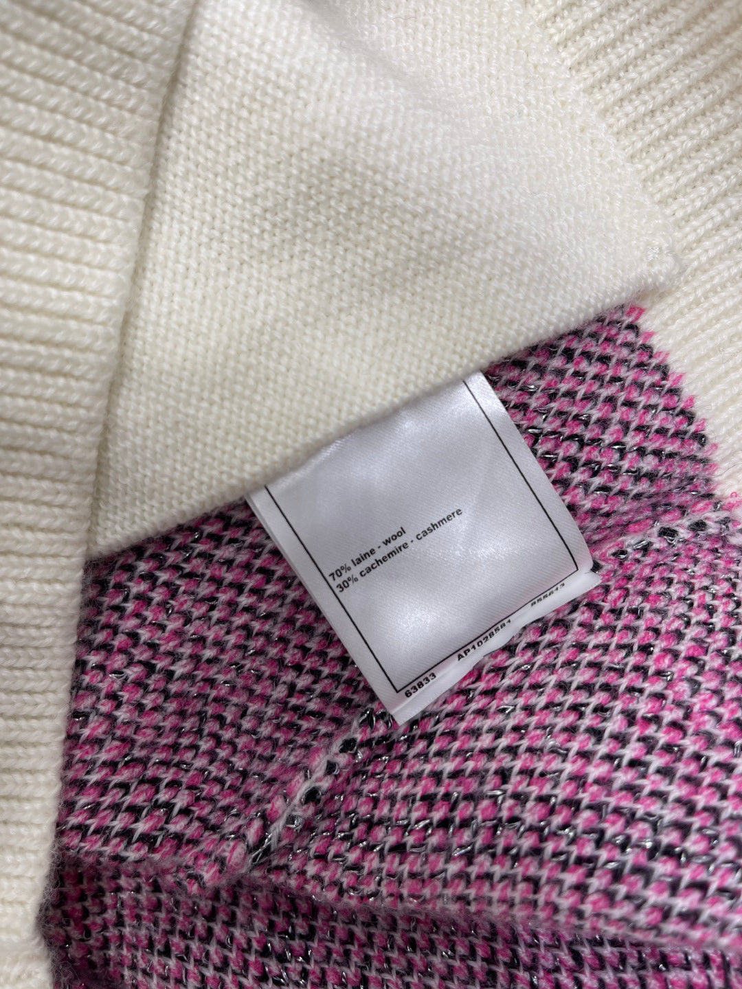 25fw Lingge round neck knitted cardigan