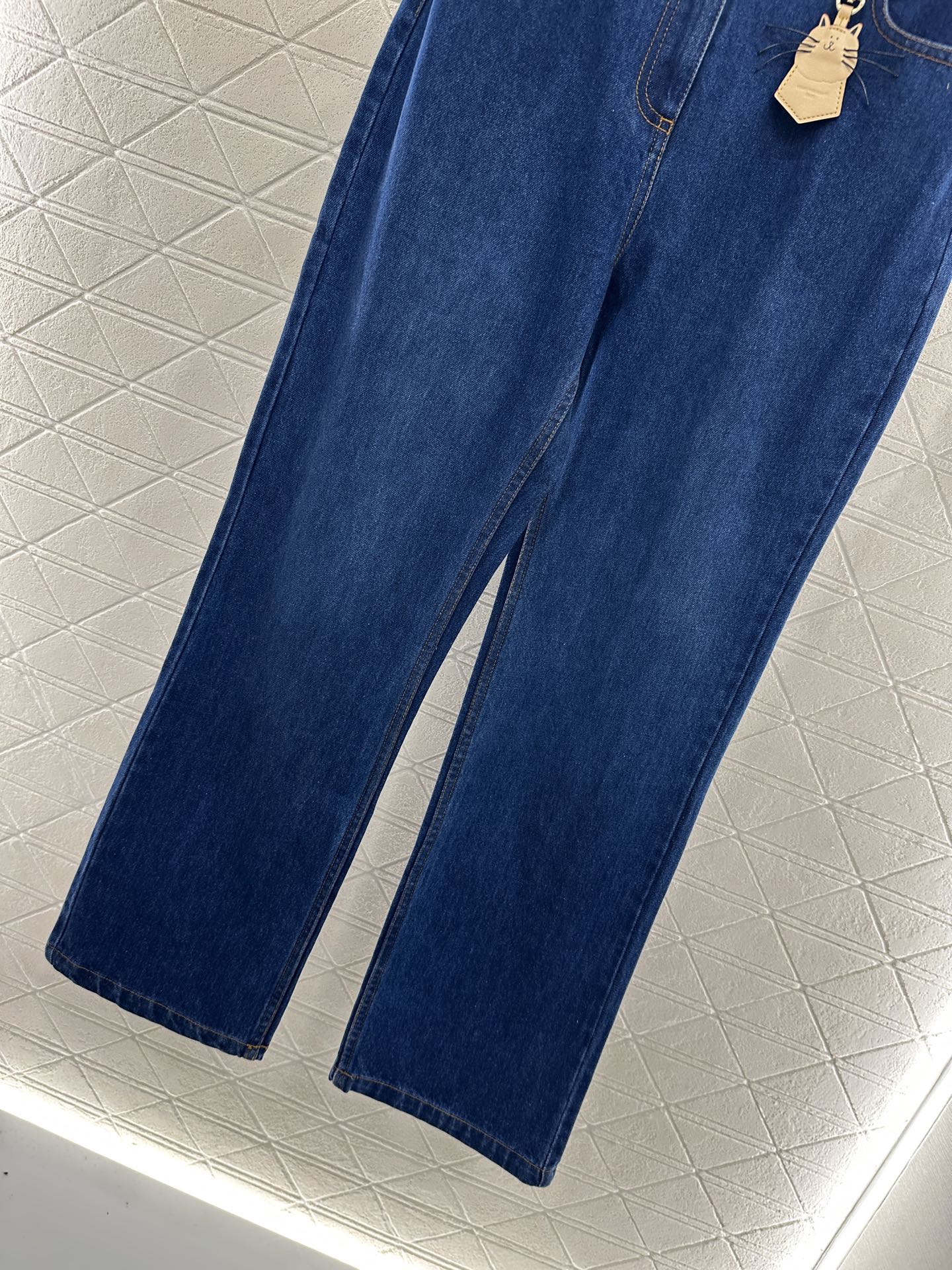 25fw Cat pendant straight leg jeans