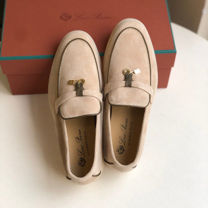 25A loafers