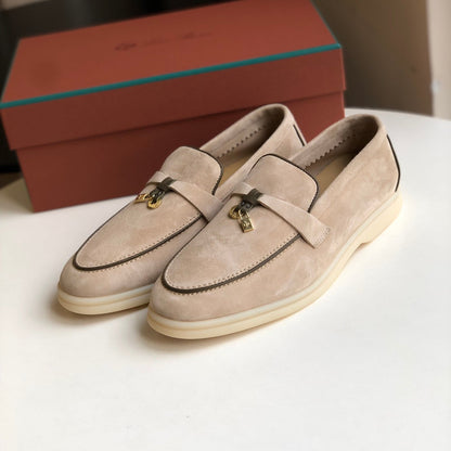 25A loafers