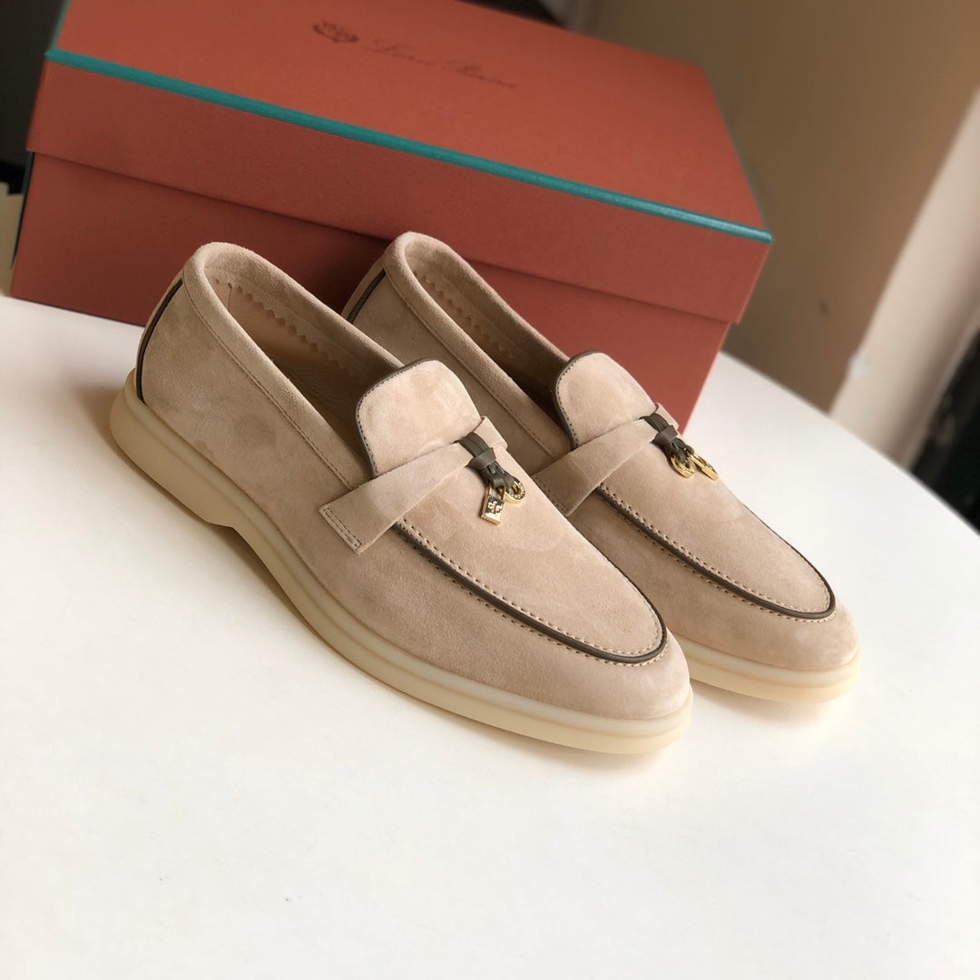 25A loafers