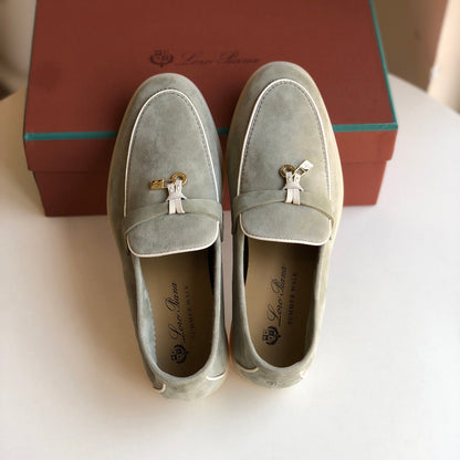 25A loafers