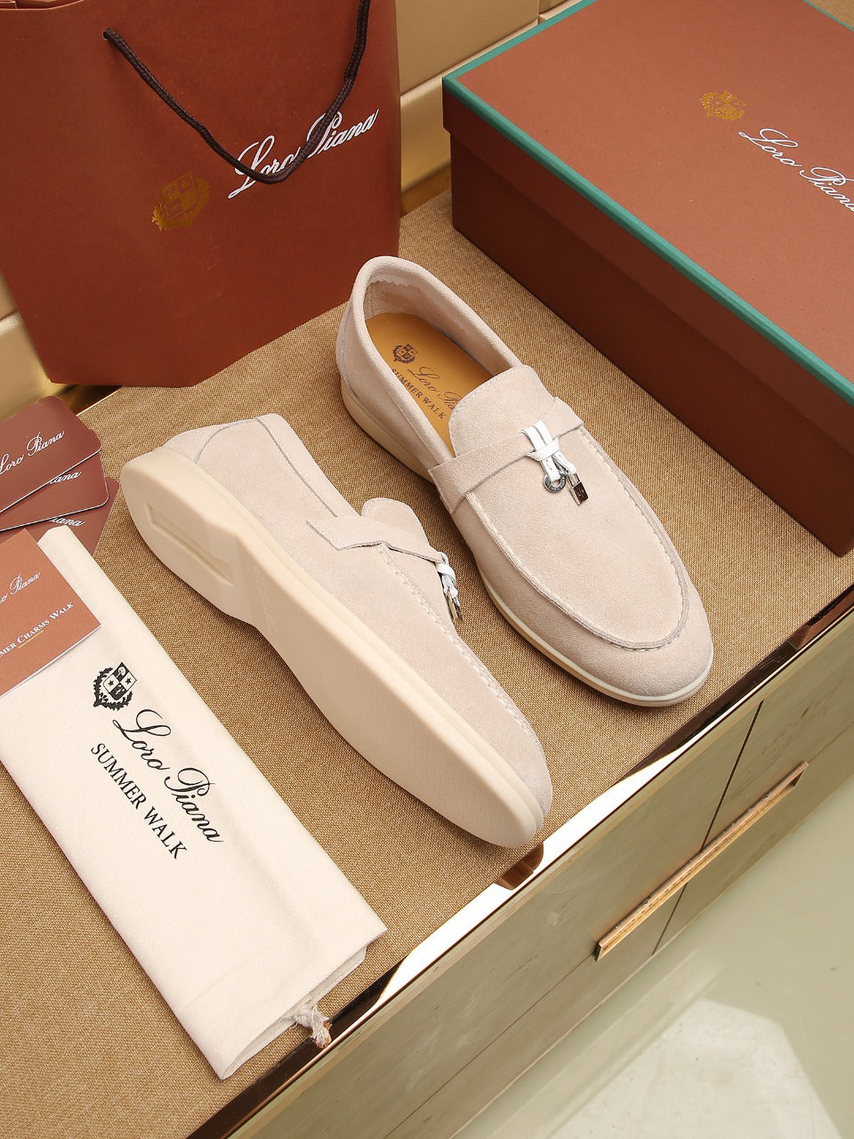 25A loafers