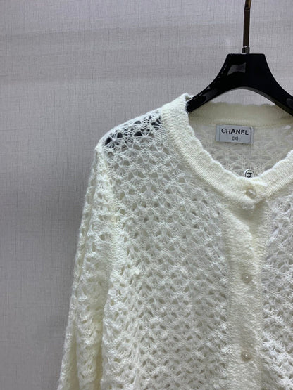 25fw Hollow out round neck knitted cardigan