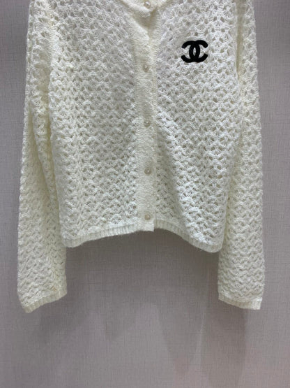25fw Hollow out round neck knitted cardigan