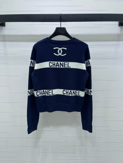 25fw Striped crochet round neck long sleeved cardigan